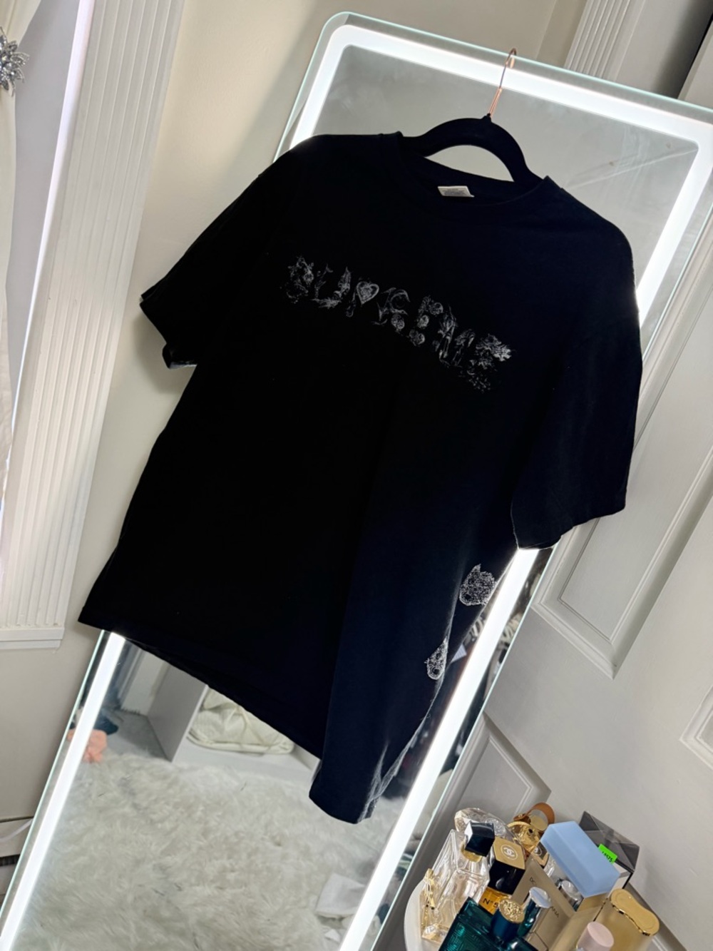 Supreme Black Short-Sleeve Graphic Tee Men’s Medium.